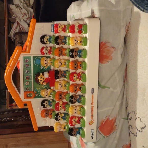 VTech ABC LEARNING CLASSROOM WEB VINTAGE LIKE NEW CONDITION WORKS PERFECT. - Picture 2 of 2
